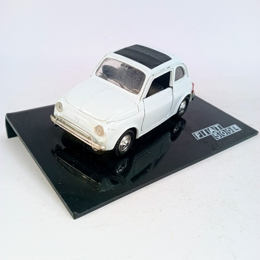 Officina68 Modellino Fiat 500 Scala 1/25 1970