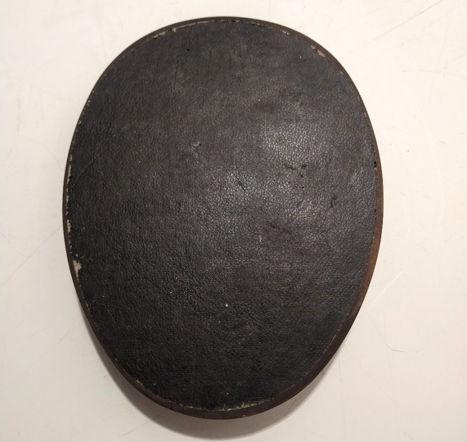 Posacenere in legno laccato e metallo marrone