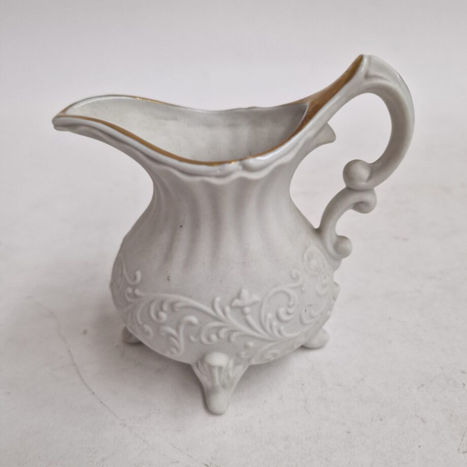 Vasetto in ceramica di Capodimonte
