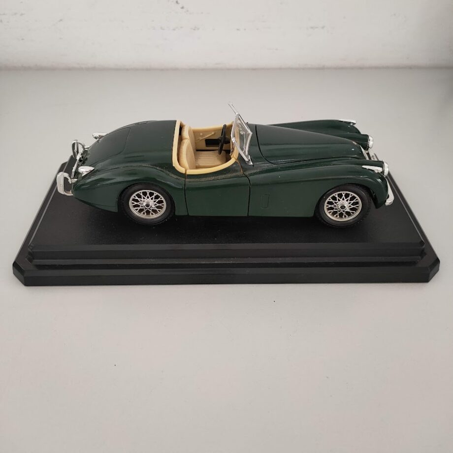 Modellino Jaguar XK 120 Roadster Cabrio 1948