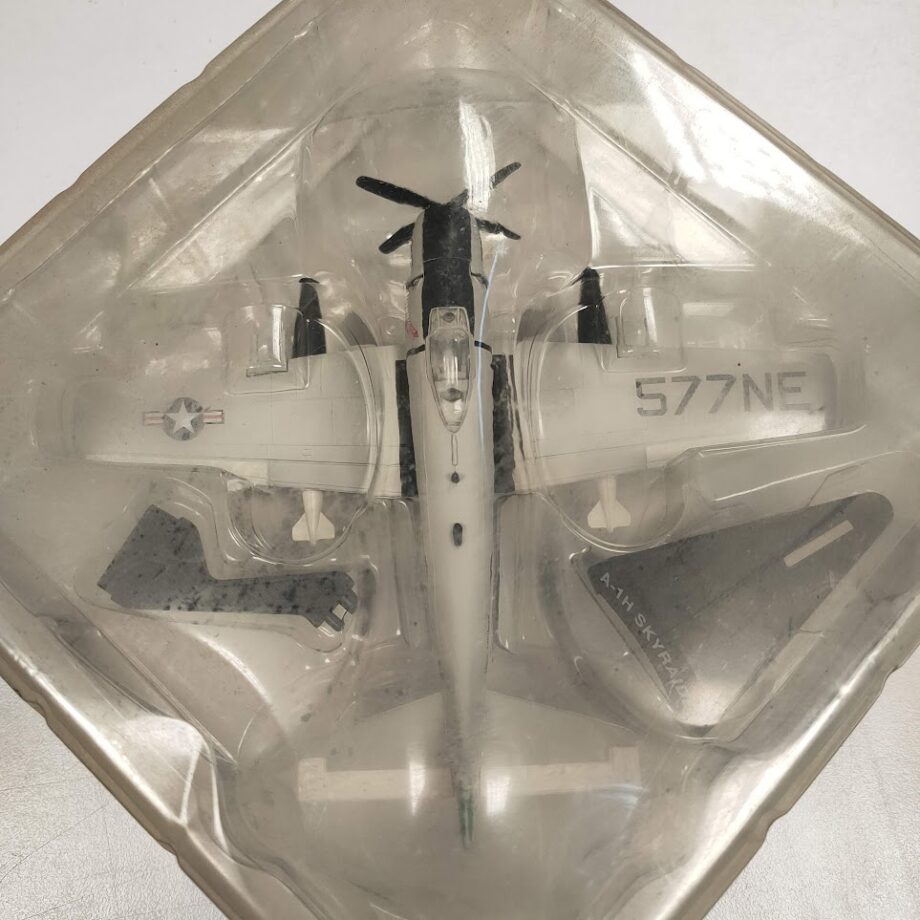 Aereo Militare Ebond AH1 Sky Raider Die Cast