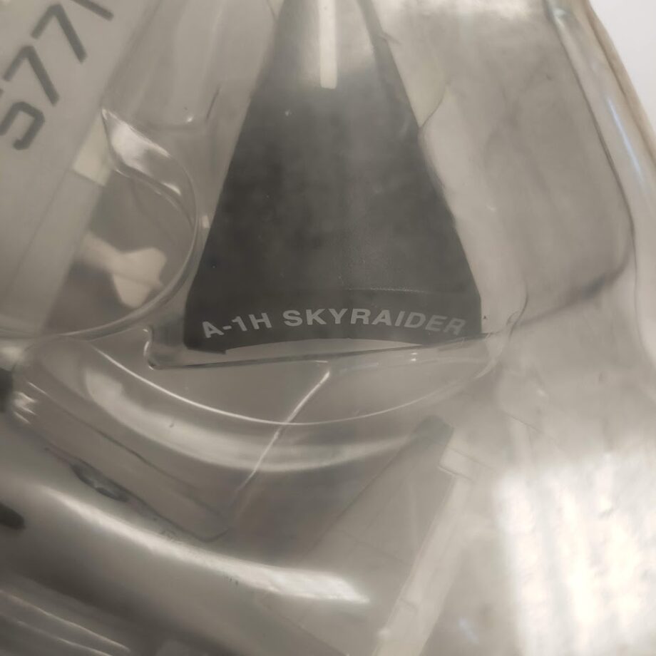 Aereo Militare Ebond AH1 Sky Raider Die Cast