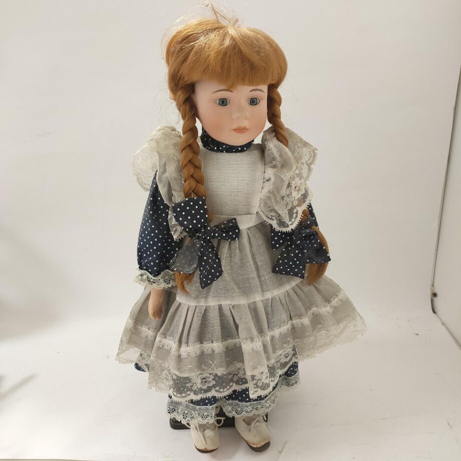 Bambola in Porcellana "Promenade" "Imogen" Anni '70