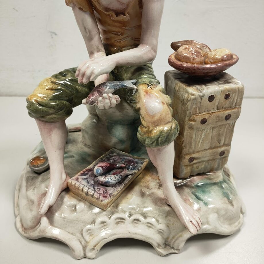 Statuetta in Porcellana Stile Capodimonte Lavorata a Mano