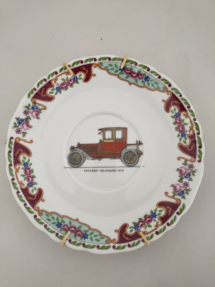 2 Piatti Decorativi da Parete in Porcellana "Richard Ginori" Serie Automobili Vintage Anni '90