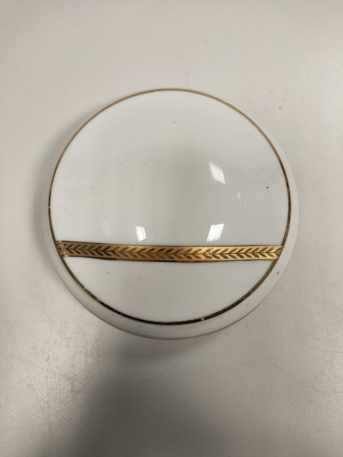 Portagioie in Porcellana di "Limoges" con Decorazioni Color Oro Vintage