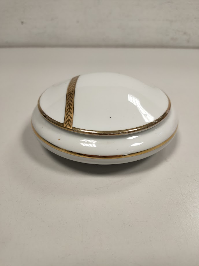 Portagioie in Porcellana di "Limoges" con Decorazioni Color Oro Vintage