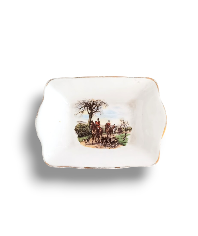Piccolo porta oggetti in porcellana lavorato a mano in BB Tuscan Fine English Bone China