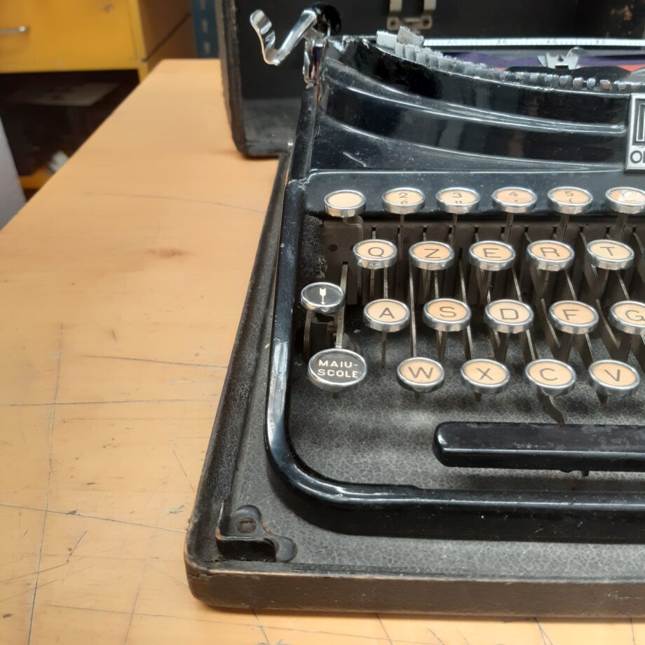 Macchina da Scrivere Portatile Ico Olivetti MP1