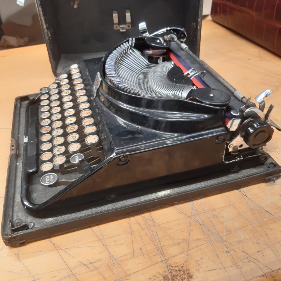Macchina da Scrivere Portatile Ico Olivetti MP1