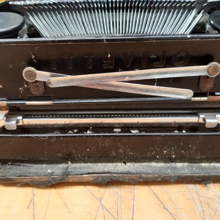 Macchina da Scrivere Portatile Ico Olivetti MP1