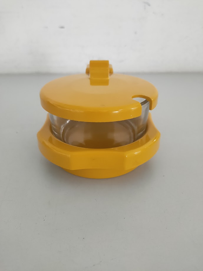 Formaggiera Abert di Colore Gialla in Plastica e Vetro Vintage Anni '70