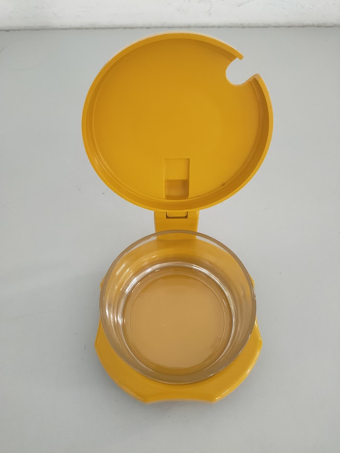 Formaggiera Abert di Colore Gialla in Plastica e Vetro Vintage Anni '70