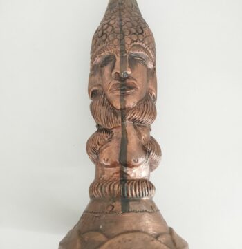 Scultura Africana in Bronzo Caratterizzata da più Volti