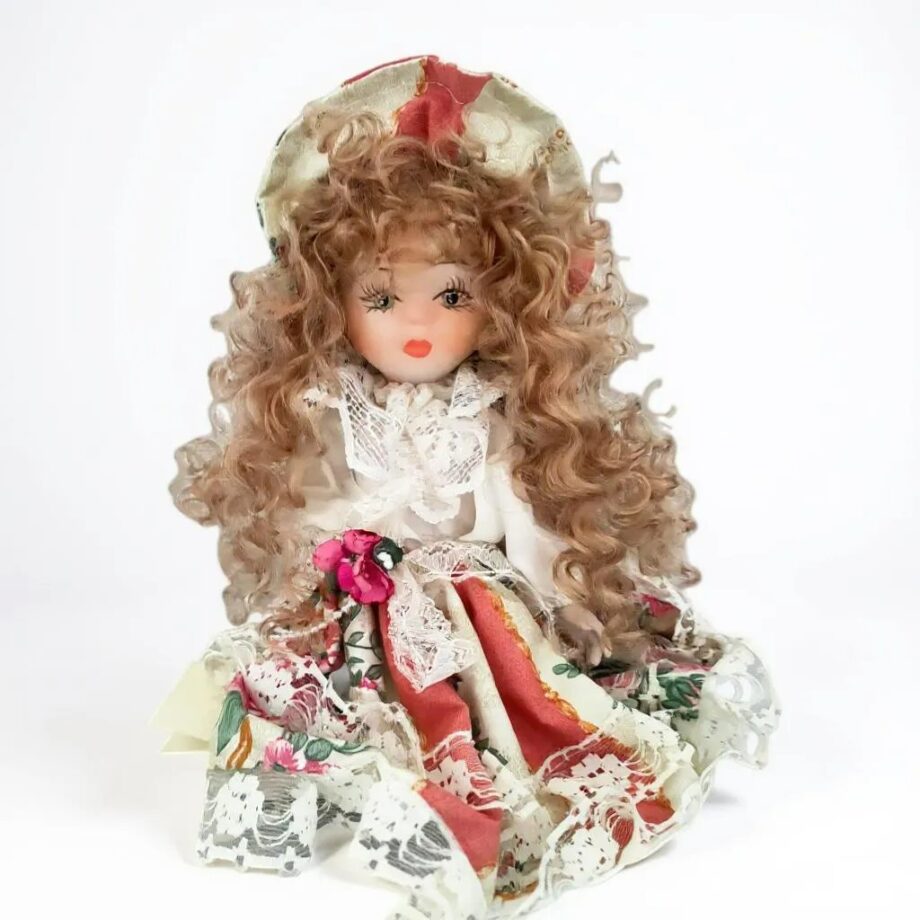 Bambola di Porcellana di Capodimonte Seduta con Certificato Vintage
