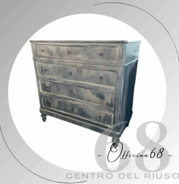 Cassettiera con specchiera