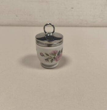 Cuoci uova in porcellana Royal Worcester modello June Garland