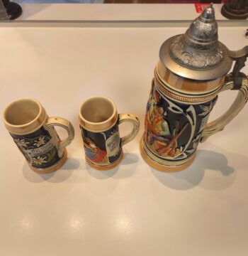 Set 3 boccali di birra con rilievi vintage