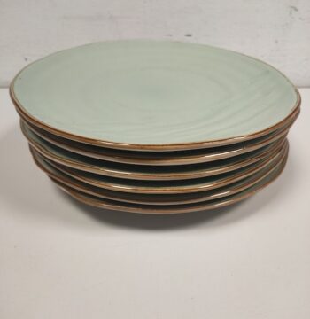 Set di 6 Piatti in Ceramica di Colore Verde Chiaro Lavorati a Mano "Novita"