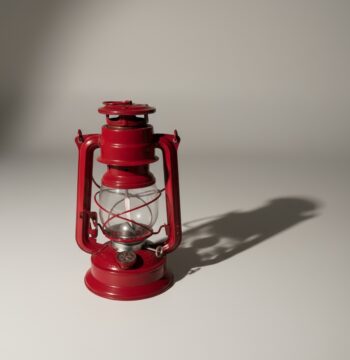 Lanterna a Petrolio "Meva" Lume in Acciaio H 24 cm Rossa