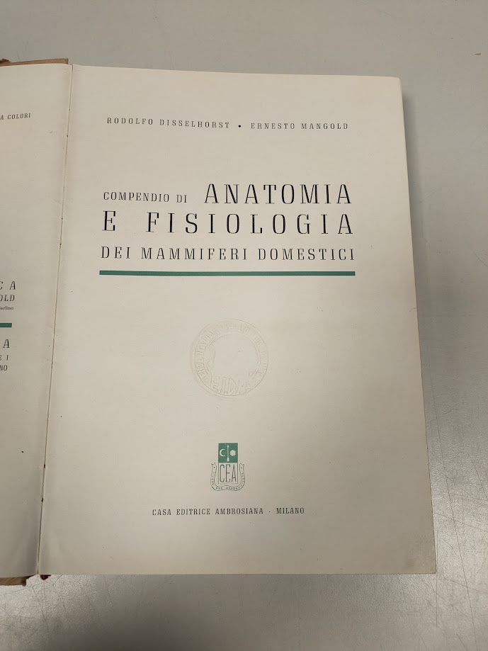 Libro Anatomia e Fisiologia degli Animali Domestici 1943