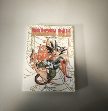 Libro Dragonball Enciclopedia completa illustration