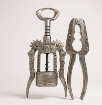 Cavatappi e Schiaccianoci in Metallo Vintage "Ghidini" Anni '60