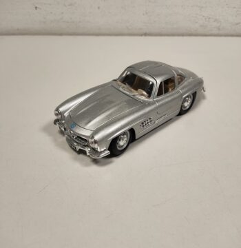 Modellino Auto Mercedes Benz 300 SL Scala 1:24 Burago 1954