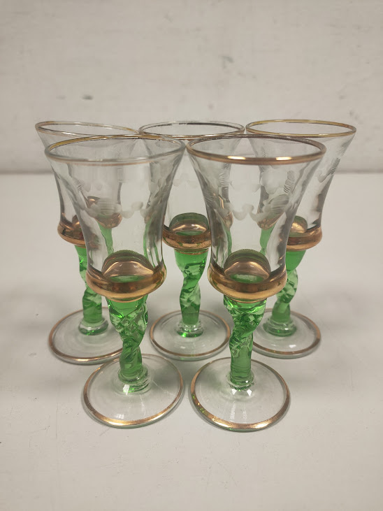 Set Vintage di Bottiglia e 5 Bicchieri da Liquore in vetro Anni '50