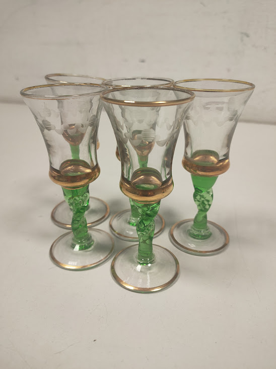 Set Vintage di Bottiglia e 5 Bicchieri da Liquore in vetro Anni '50