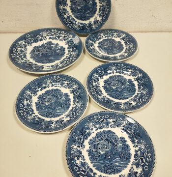 Set di 4 Piatti da Dessert + 1 da Pietanza in Ceramica Inglese Wedgwood Avon Cottage