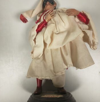 Statuetta Artigianale di Pulcinella Realizzata in Terracotta con Mani e Piedi in Legno