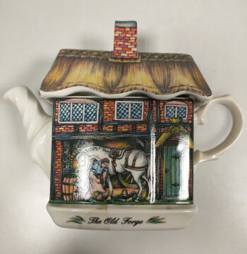 Teiera in Ceramica Inglese "The Old Forge" Vintage Anni '70