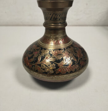 Piccolo Vaso in ottone Inciso di produzione Indiana Vintage