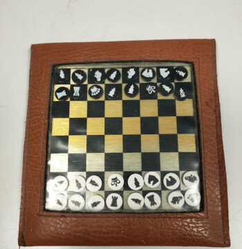Gioco Tascabile degli Scacchi "Erre Gi Emme" in Pelle e Metallo Vintage