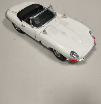 Modellino Auto Burago Jaguar E Scala 1:18 Vintage Anno 1961