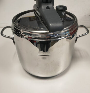 Pentola a Pressione in Acciaio Inox 18/10 "Lagostina"