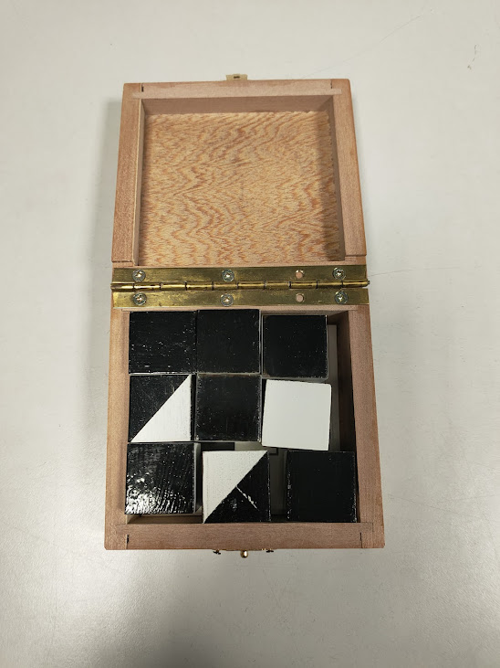 Puzzle a Blocchi Nascosti "Reattivo Mosaico" Gioco di logica e Ragionamento Vintage Anni 2000