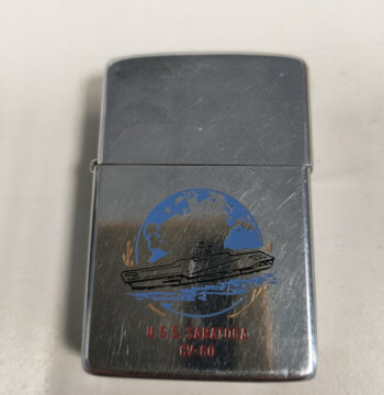 Zippo accendino U.S.S. Saratoga CV-60 Vintage Prodotto tra il 1957 e il 1985
