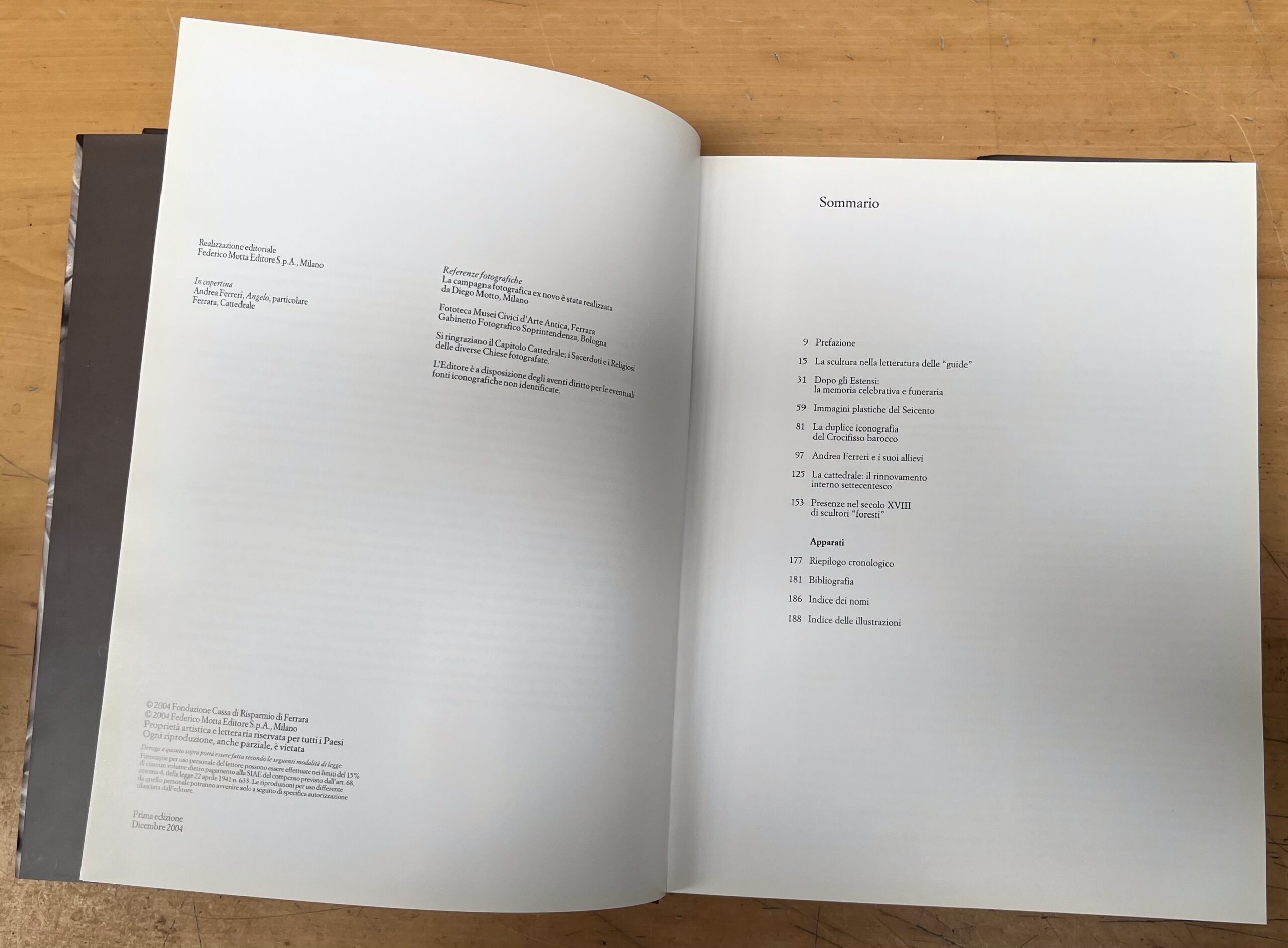 Libro "Scultura e Scultori a Ferrara - 1598-1796" di Berenice Giovannucci Vigi - Carife - Motta Editore - Prima Edizione 2004