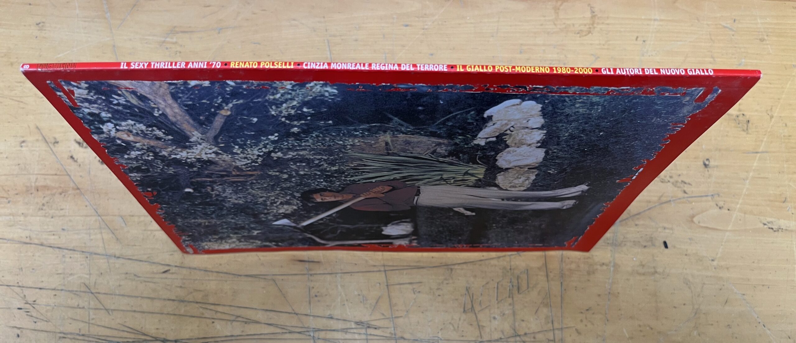 Rivista "Nocturno Book - N°8 - Solamente Giallo : Personaggi, luoghi e paure del Giallo all'Italiana 1980-2001" - Nocturno Edizioni Srl