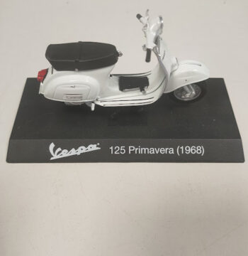 Modellino Vespa 125 Primavera Maisto 1968 Scala 1:18 Vintage Anni 2000