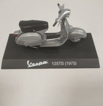 Modellino Vespa 125 TS Maisto 1975 Scala 1:18 Vintage Anni 2000