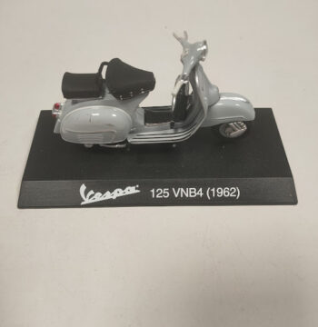 Modellino Vespa 125 VNB4 Maisto 1962 Scala 1:18 Vintage Anni 2000