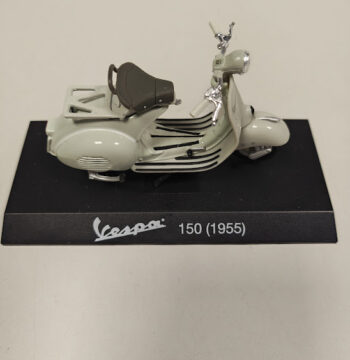 Modellino Vespa 150 Maisto 1955 Scala 1:18 Vintage Anni 2000