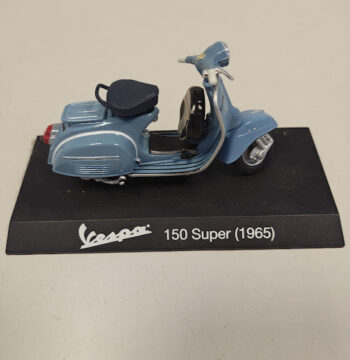 Modellino Vespa 150 Super Maisto 1965 Scala 118 Vintage Anni 2000