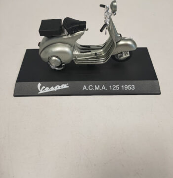 Modellino Vespa A.C.M.A. 125 Maisto 1953 Scala 118 Vintage Anni 2000