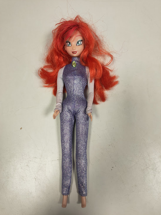 Bambola Giochi Preziosi della serie Winx Club raffigurante Bloom anno 2004
