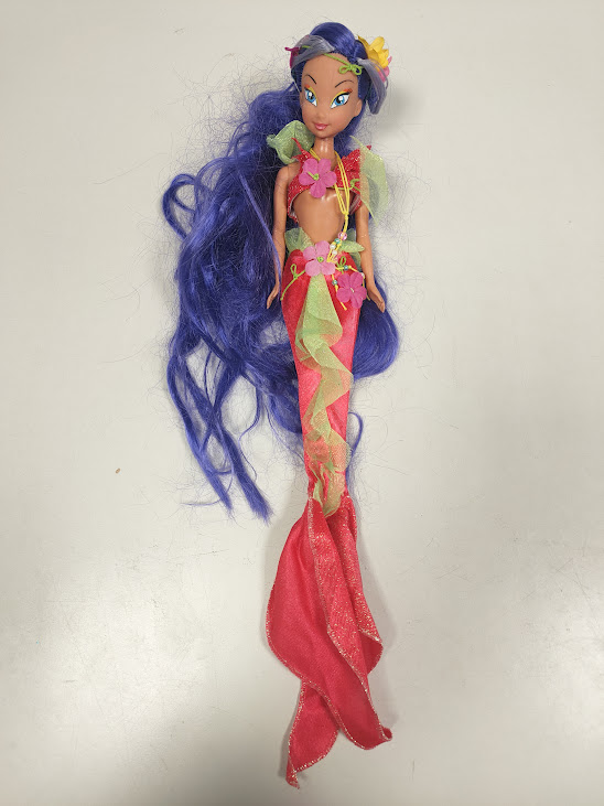 Bambola Winx Club della Linea "Magica Sirena" Prodotta da Giochi Preziosi Anno 2006