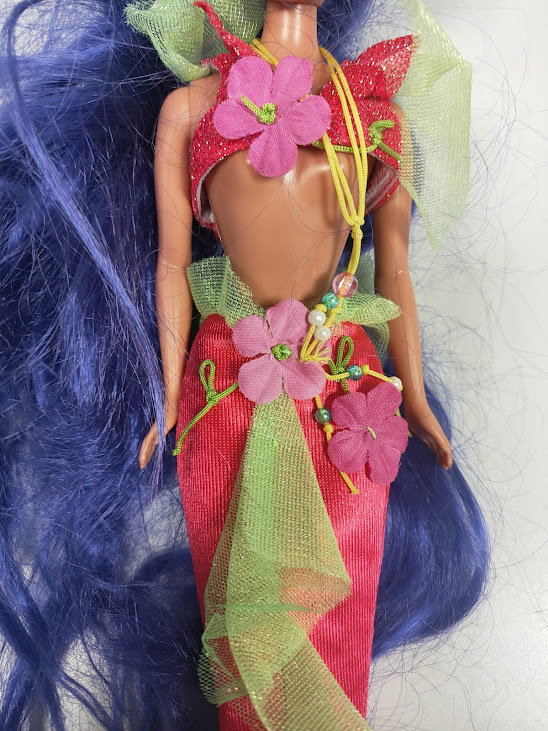 Bambola Winx Club della Linea "Magica Sirena" Prodotta da Giochi Preziosi Anno 2006